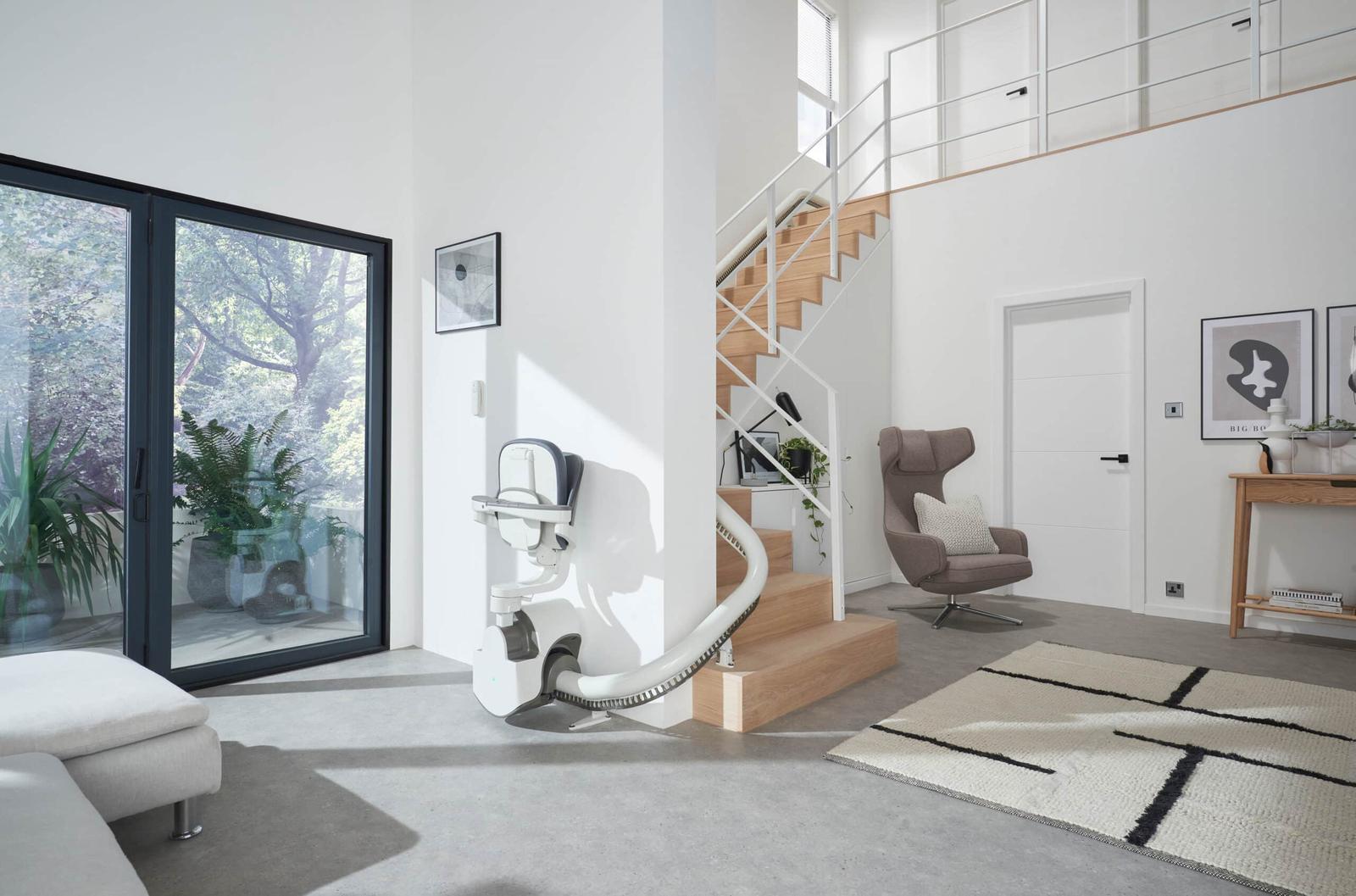 Flow X curved stairlift